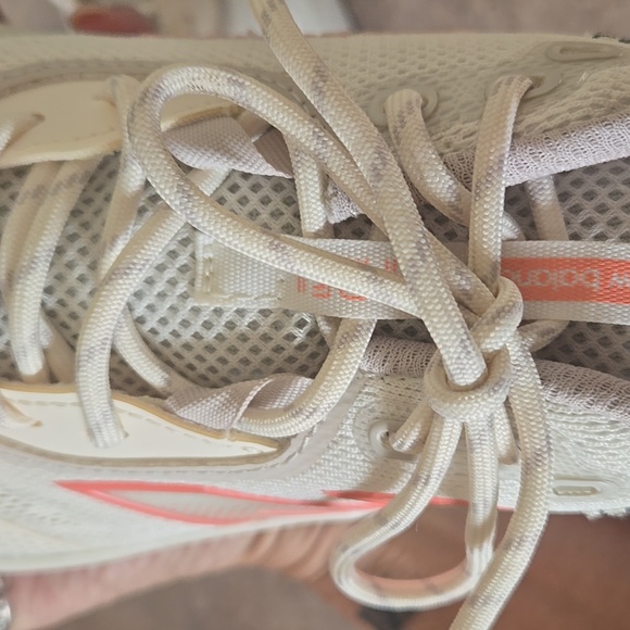 New Balance Cream/Coral Nitrel Trail/Running Sneakers - Picture 6 of 11
